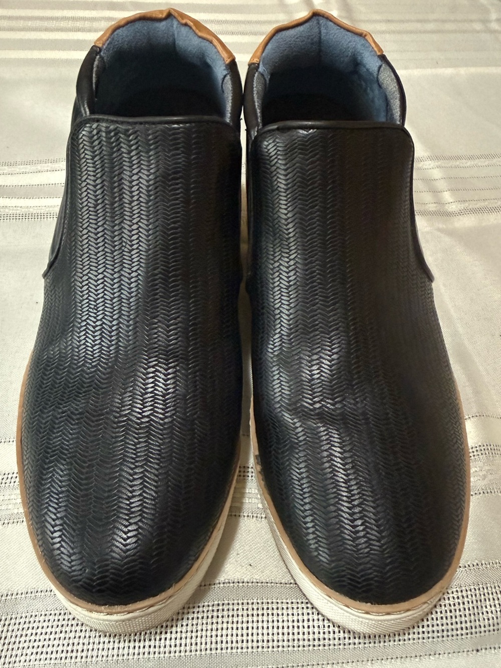 Dr. Scholl’s Be Free Energy Technology Black Slip-On Sneakers Tan Trim